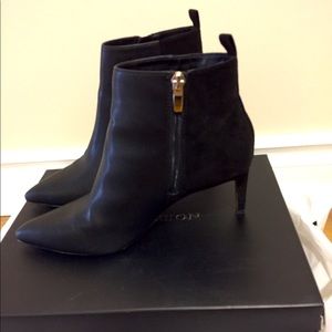 Expression booties size 7